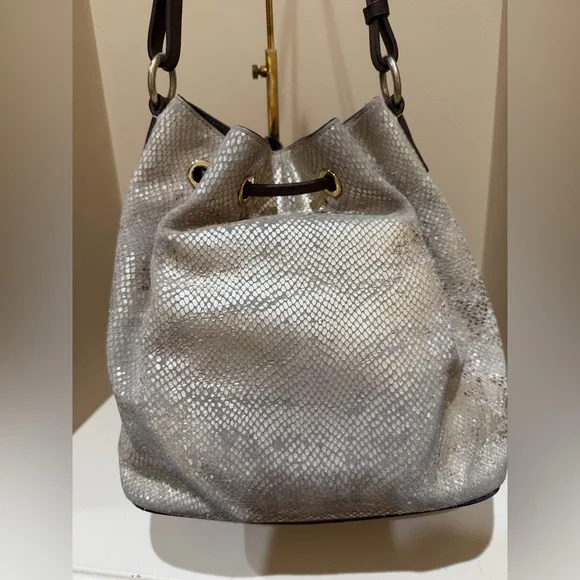 Dooney & Bourke Neutral Snake-Print Drawstring Bucket Bag *read for condition* - Picture 7 of 13